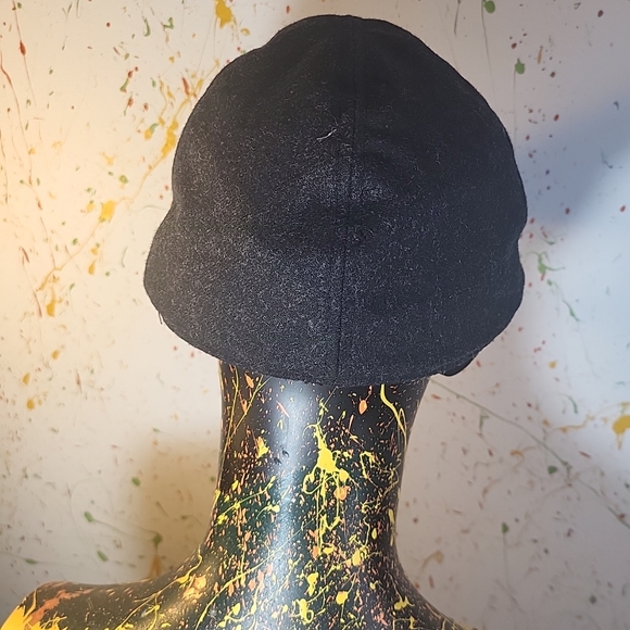 Tilley Duckbill Cap 75% Wool Canada Made - Picture 3 of 8